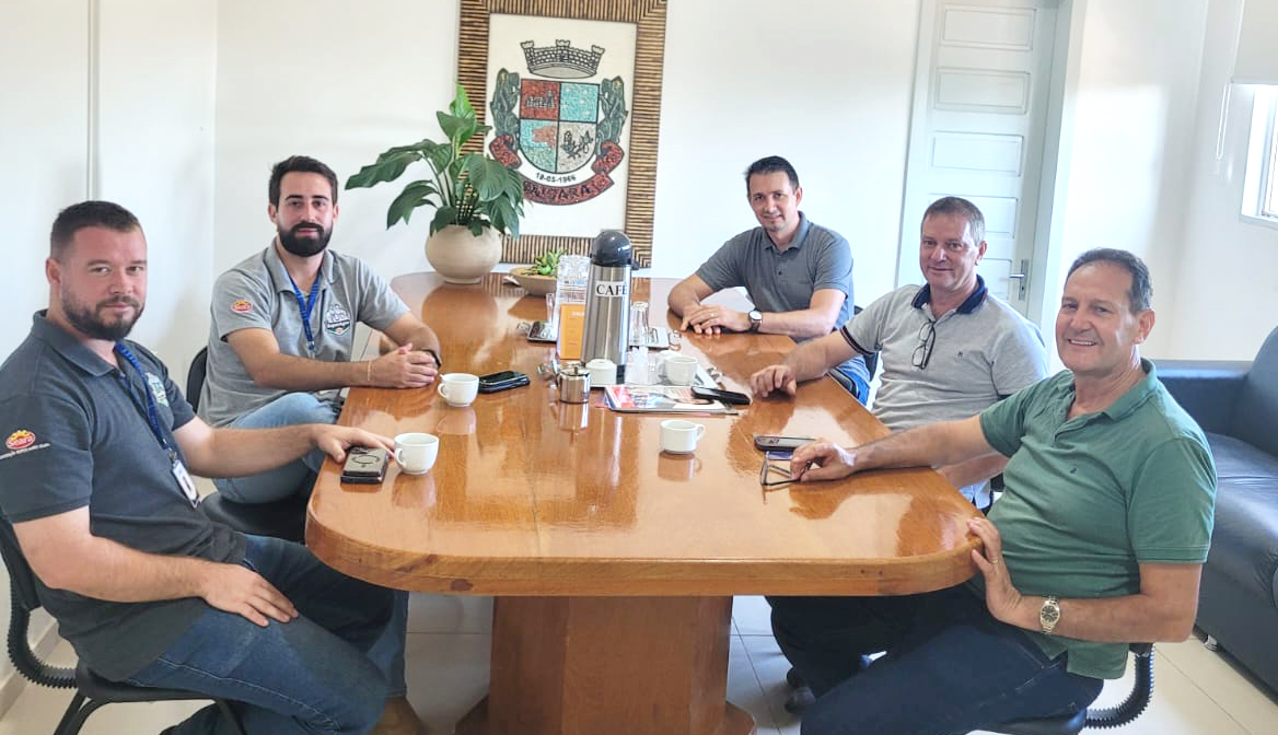 Município de Caiçara impulsiona suinocultura com terraplanagem grátis Município de Caiçara impulsiona suinocultura com terraplanagem grátis