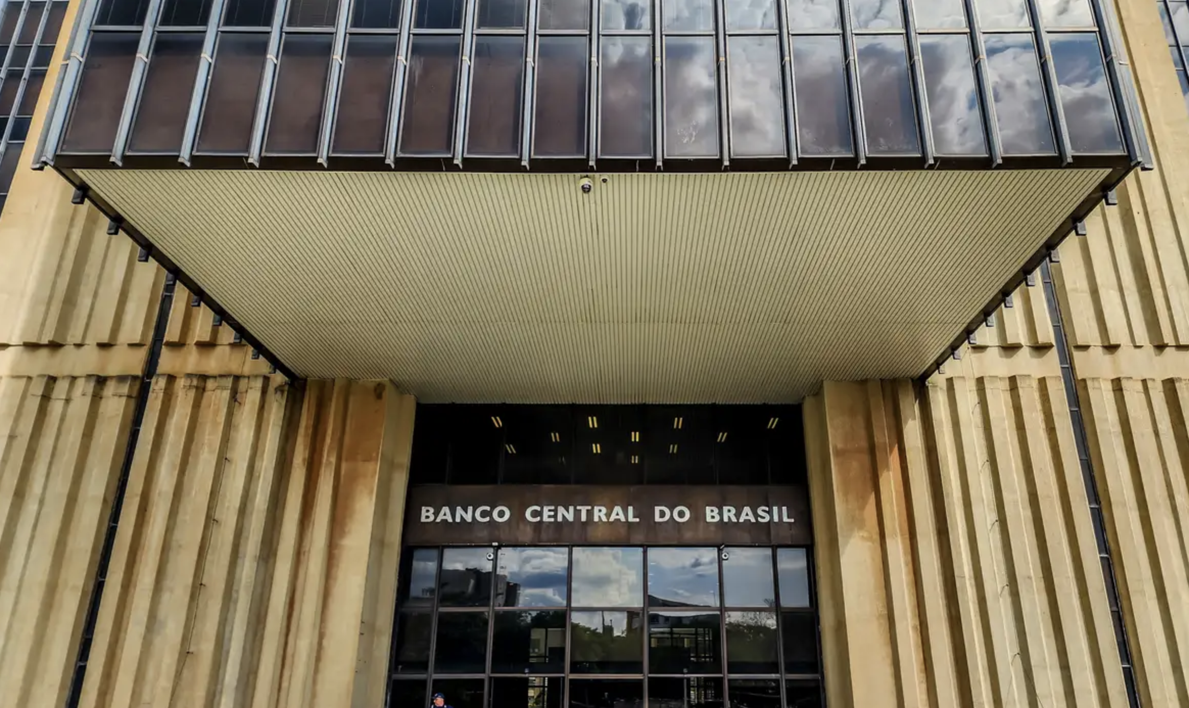 Economia brasileira: mercado financeiro ajusta previsões para 2025