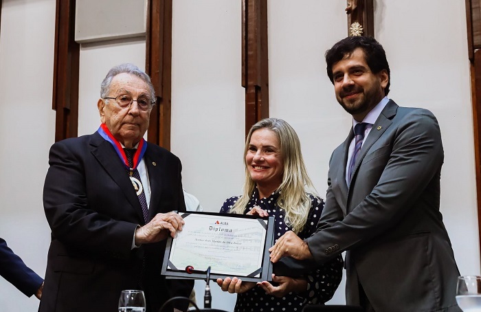 Presidente da CNA é homenageado por sua atuação na defesa do setor agropecuário Presidente da CNA é homenageado por sua atuação na defesa do setor agropecuário