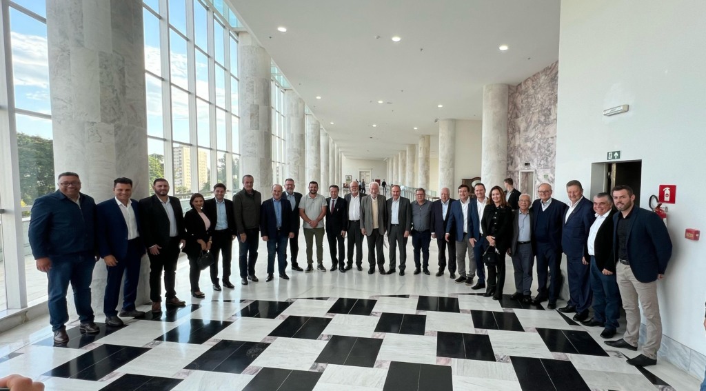 Lar reforça protagonismo regional e apresenta plano de expansão de investimentos ao Governo do Paraná