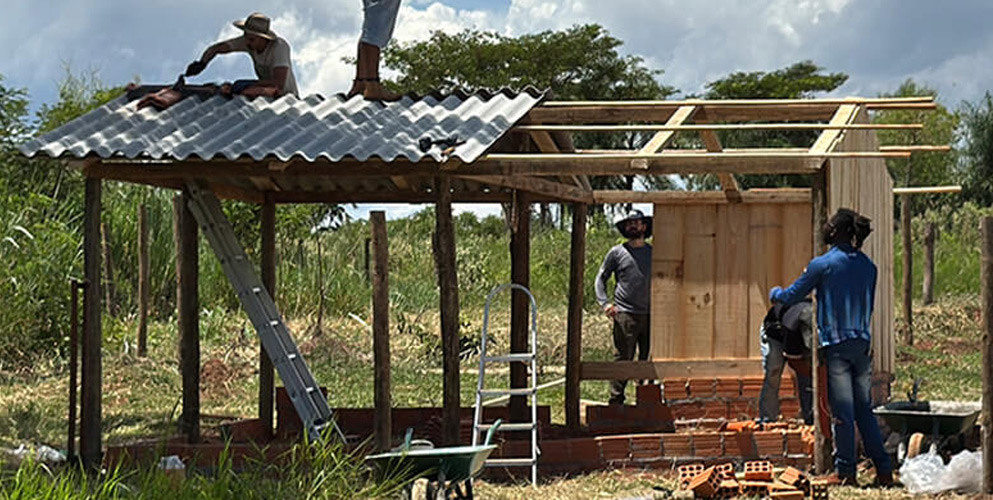 Após atuação da FAEP e caso de Influenza Aviária, Itaipu suspende galinheiros comunitários no PR