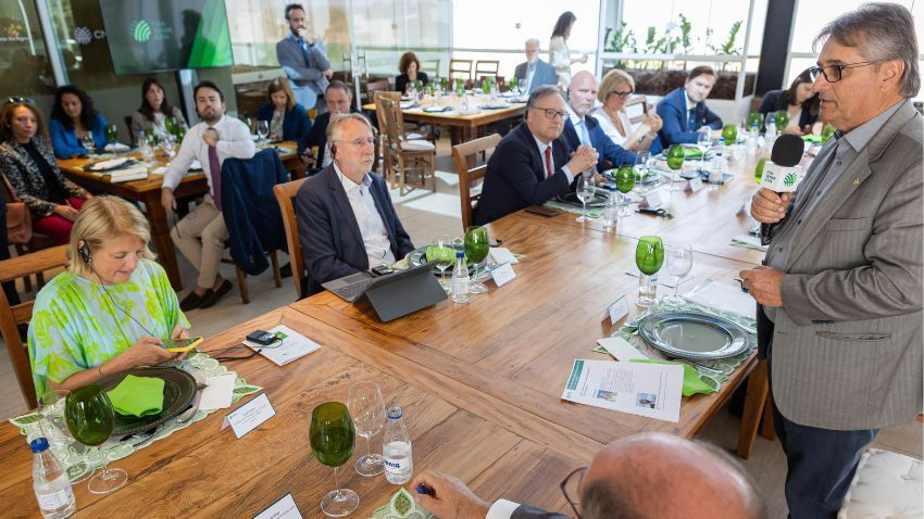 Brasil recebe membros da Comissão de Comércio Internacional do Parlamento Europeu Brasil recebe membros da Comissão de Comércio Internacional do Parlamento Europeu