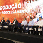 Aliança Histórica: líderes do agro se reúnem e abrem diálogo inédito na AveSui 2025 Aliança Histórica: líderes do agro se reúnem e abrem diálogo inédito na AveSui 2025