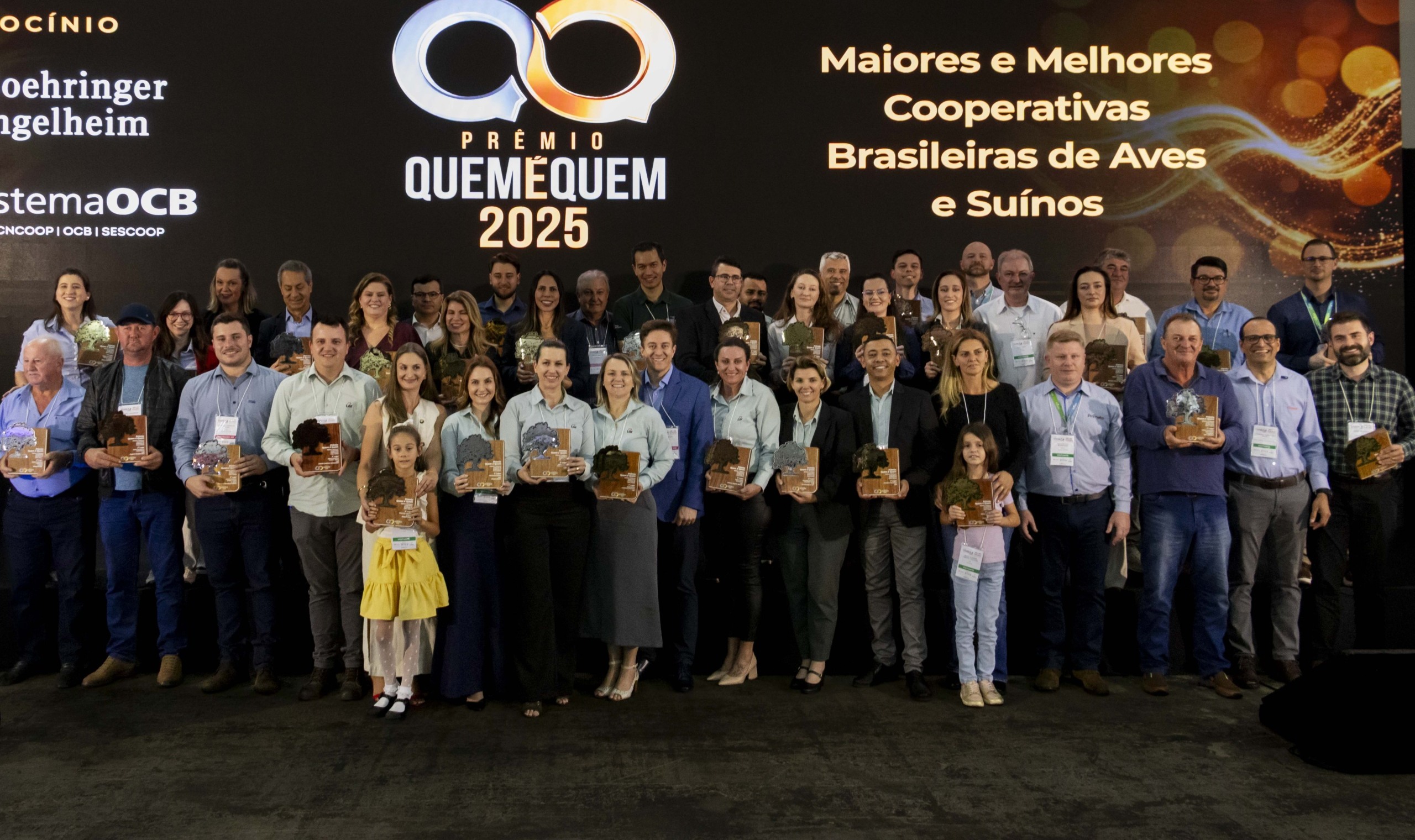 Prêmio Quem é Quem 2025 celebra o cooperativismo e reconhece os grandes nomes do setor durante a AveSui América Latina