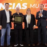 Lauri Paludo recebe homenagem como Personalidade da Avicultura 2025 Lauri Paludo recebe homenagem como Personalidade da Avicultura 2025