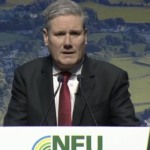 Setor agroalimentar do Reino Unido pede a ministro que reconsidere "imposto sobre explorações agrícolas familiares"