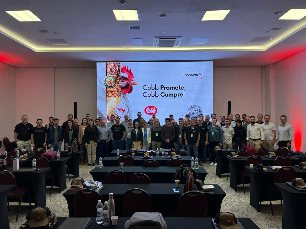 Cobb-Vantress realiza Workshop de Manejo Inicial com exclusividade para o time da Aurora Coop