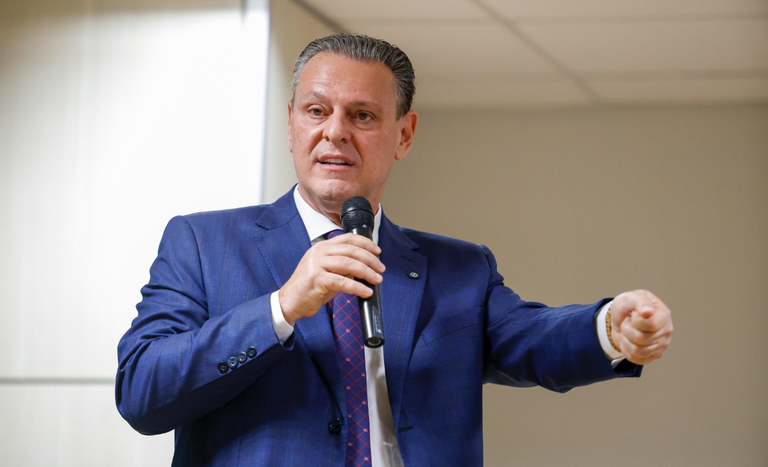 Ministro Fávaro celebra retirada de tarifas dos EUA e normalização do diálogo bilateral