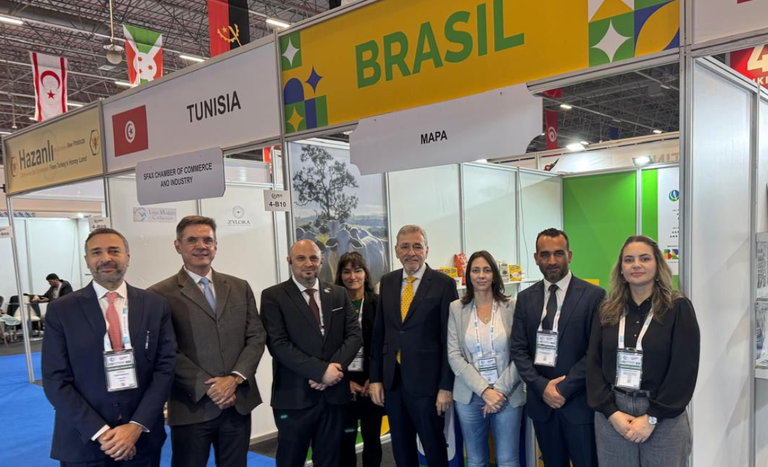 Brasil marca estreia na principal feira global da economia halal na Turquia após presença no mercado de frango halal