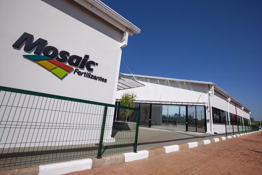 Mosaic consolida escola industrial com 150 mil horas de treinamento e forma 3,5 mil profissionais Mosaic consolida escola industrial com 150 mil horas de treinamento e forma 3,5 mil profissionais